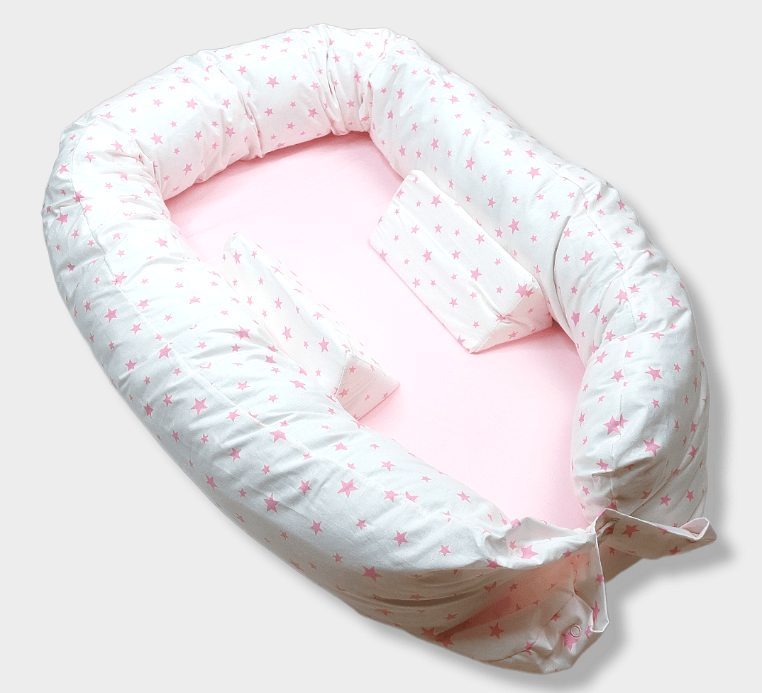 Rainy dječje gnijezdo s graničnicima Cuddle, ružičaste zvjezdice